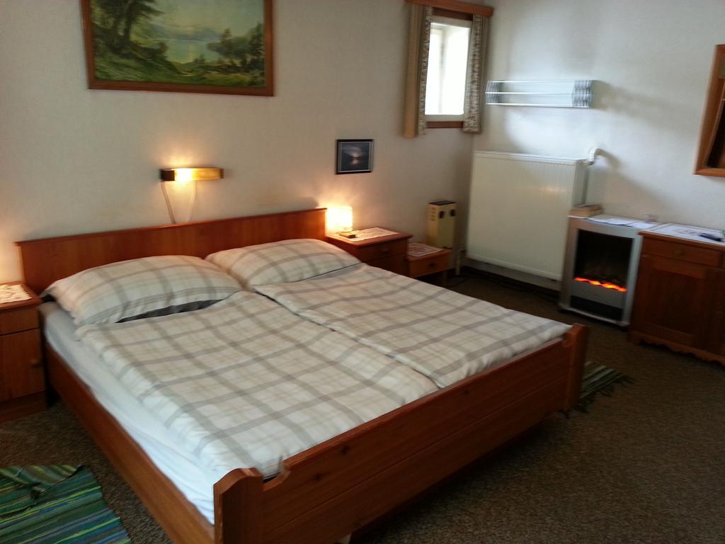 Haus Ellmaustein Acomodação com café da manhã Fuschl am See Quarto foto